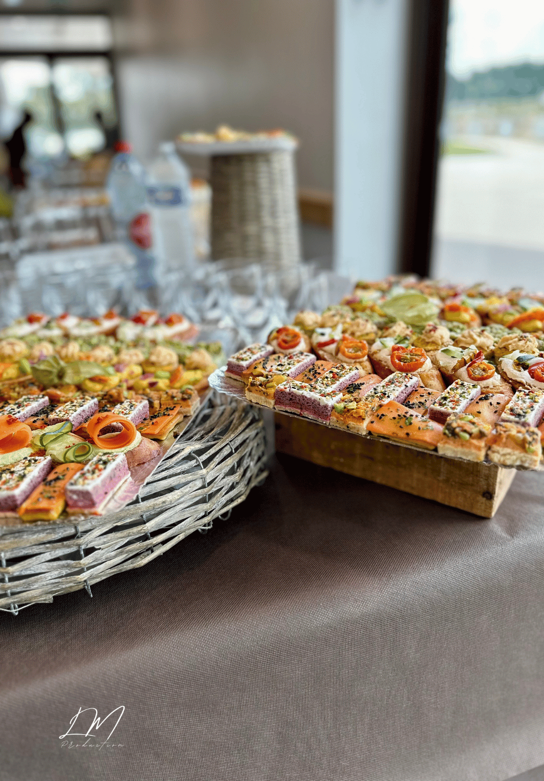 Buffet d’anniversaire photographié lors d’un événement privé par LM Production, photographe et vidéaste professionnelle.